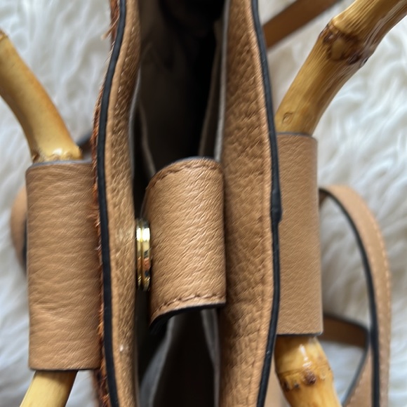 NWOT Vince Camuto Iggy Circle Handle Crossbody Natural Leopard - Picture 11 of 14